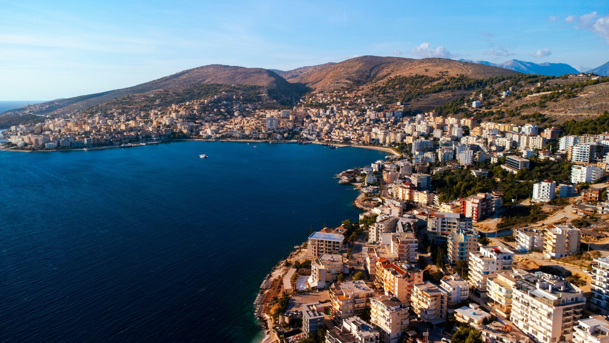 Investir en Albanie — côte albanaise en plein développement immobilier, hausse continue des prix